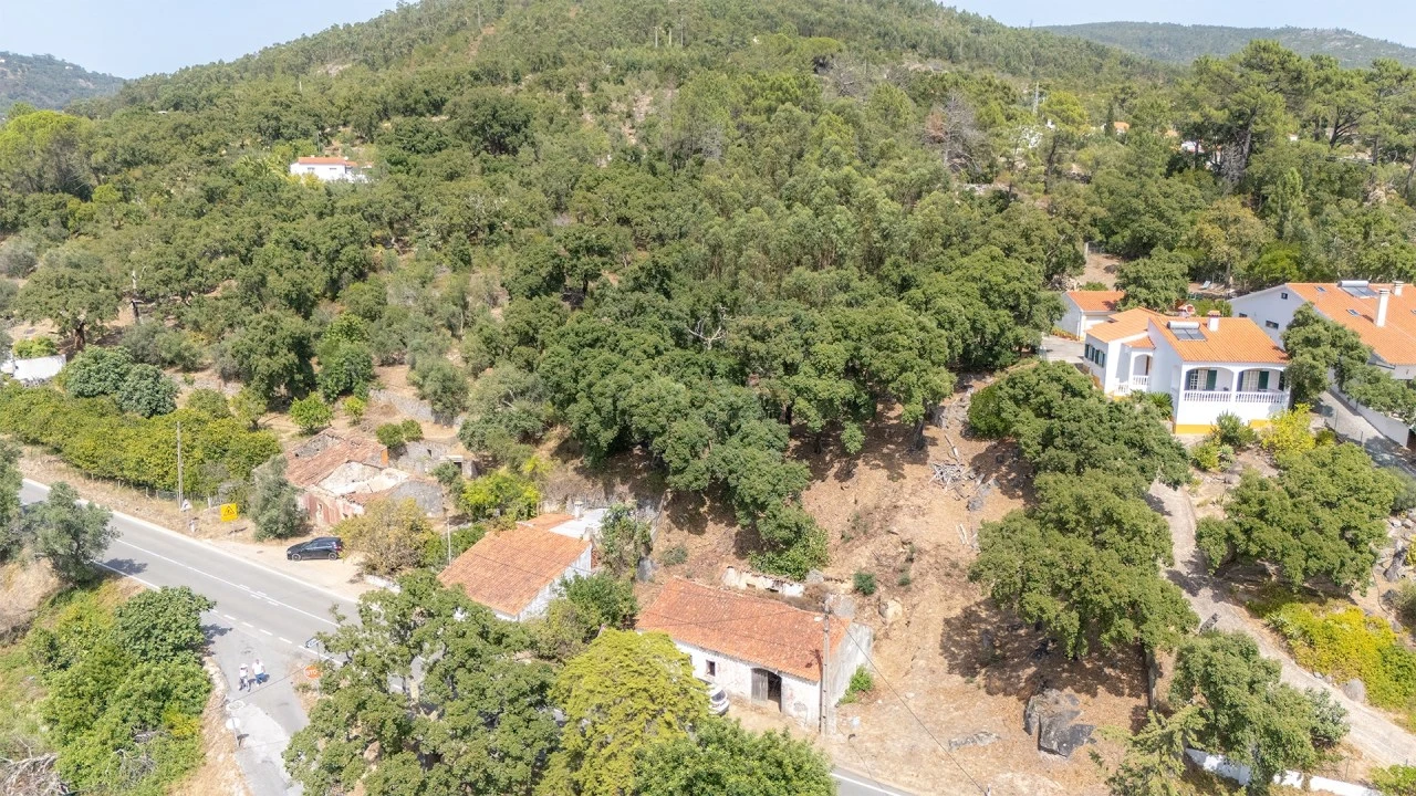 Quinta T3 para Venda em Monchique Foto 9