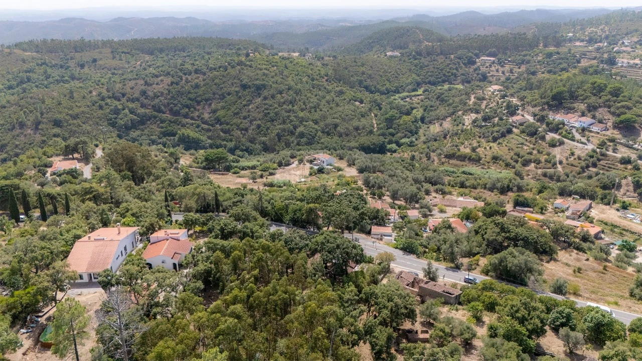 Quinta T3 para Venda em Monchique Foto 16