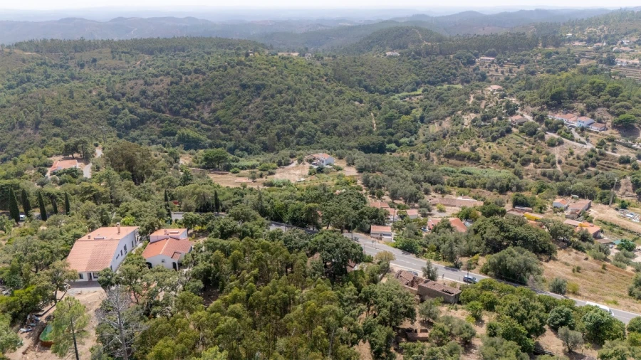 Quinta T3 para Venda em Monchique Foto 16