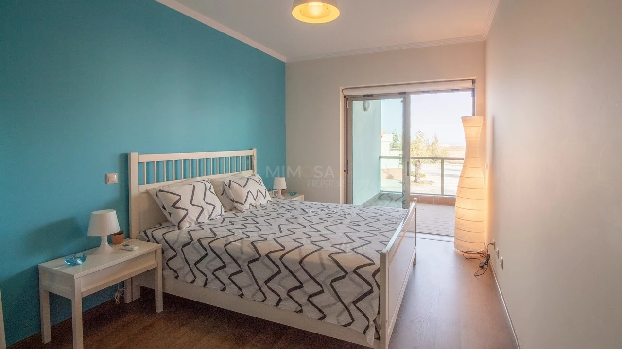 Apartamento T2 para Arrendamento em Lagos (São Sebastião e Santa Maria) Foto 6