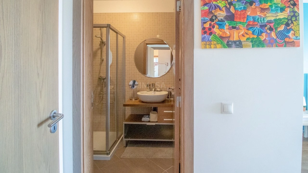 Apartamento T2 para Arrendamento em Lagos (São Sebastião e Santa Maria) Foto 8