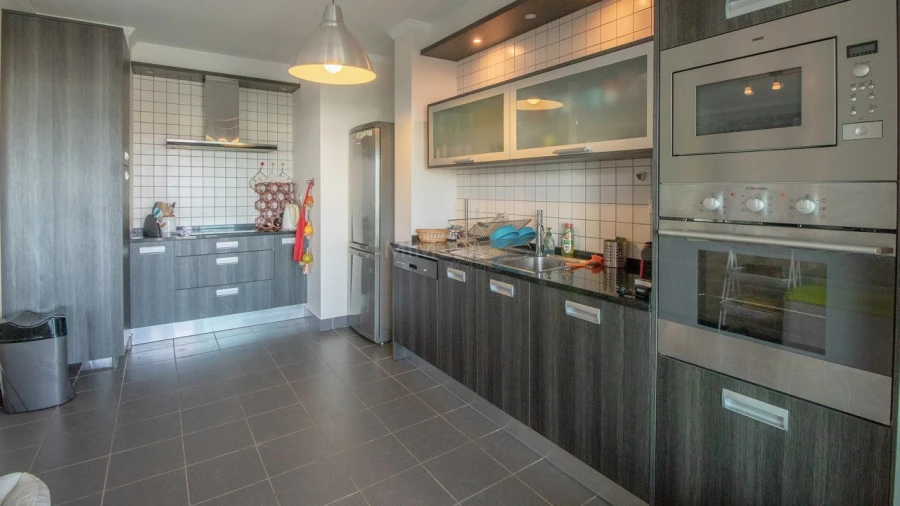 Apartamento T2 para Arrendamento em Lagos (São Sebastião e Santa Maria) Foto 14