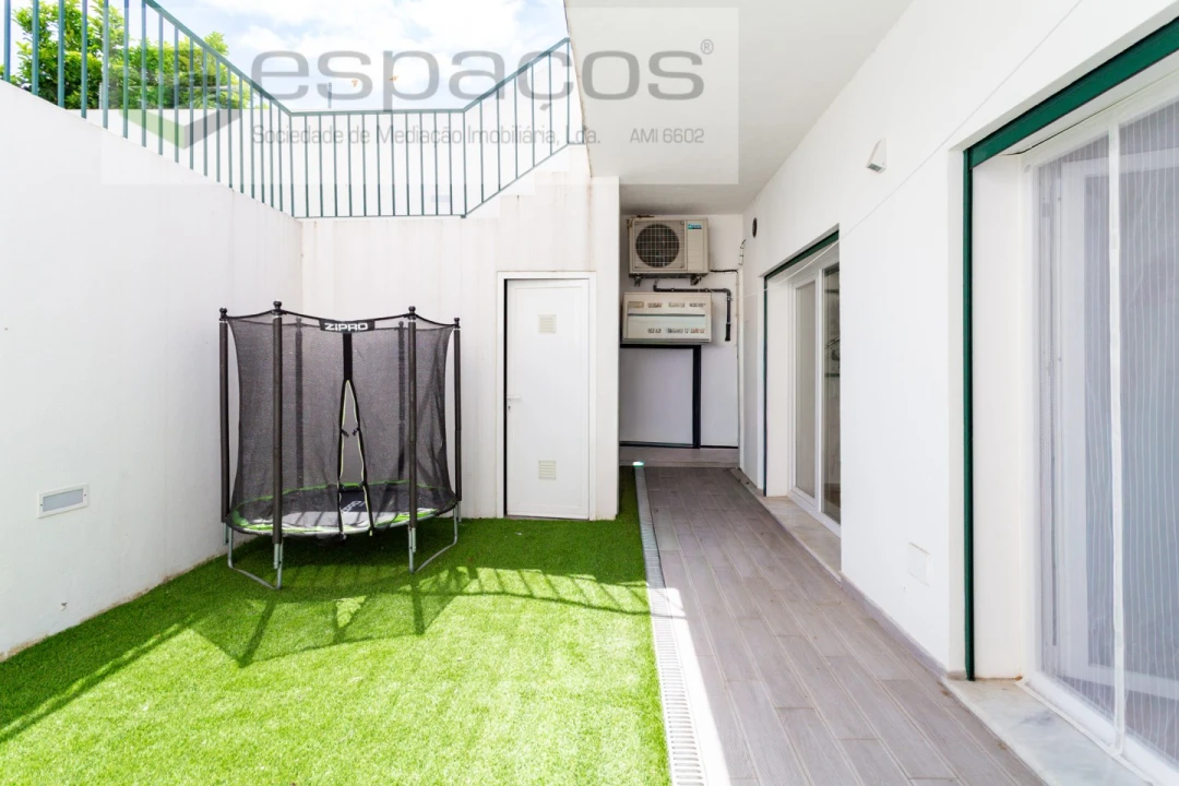 Moradia T3 para Venda em Santa Iria de Azoia, São João da Talha e Bobadela Foto 37