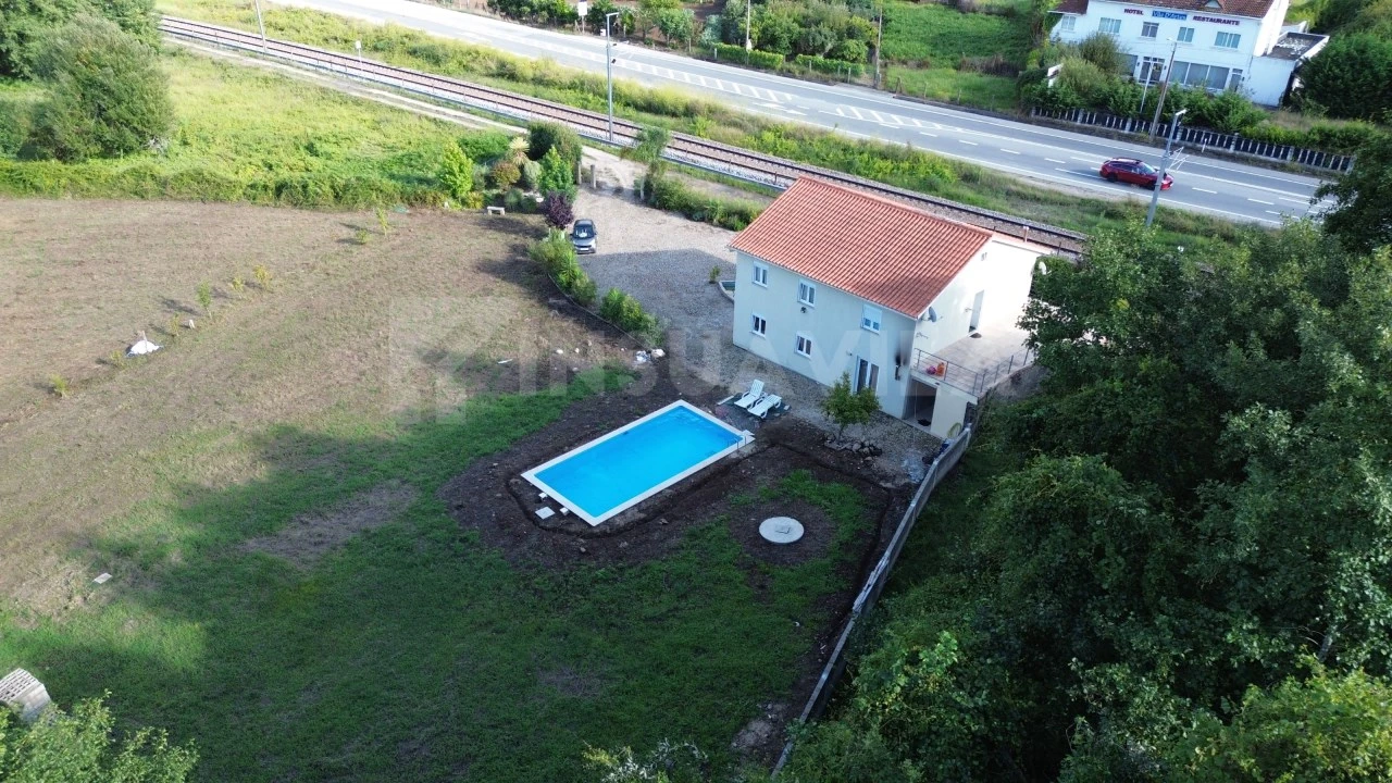 Moradia T6 para Venda em Gondarem Foto 28