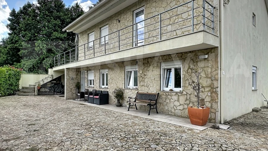 Moradia T6 para Venda em Gondarem