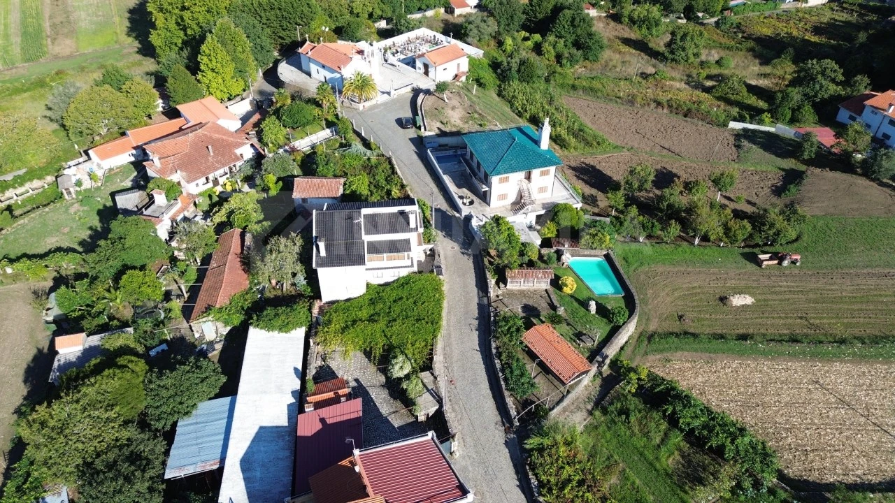 Moradia T5 para Venda em Venade e Azevedo Foto 46
