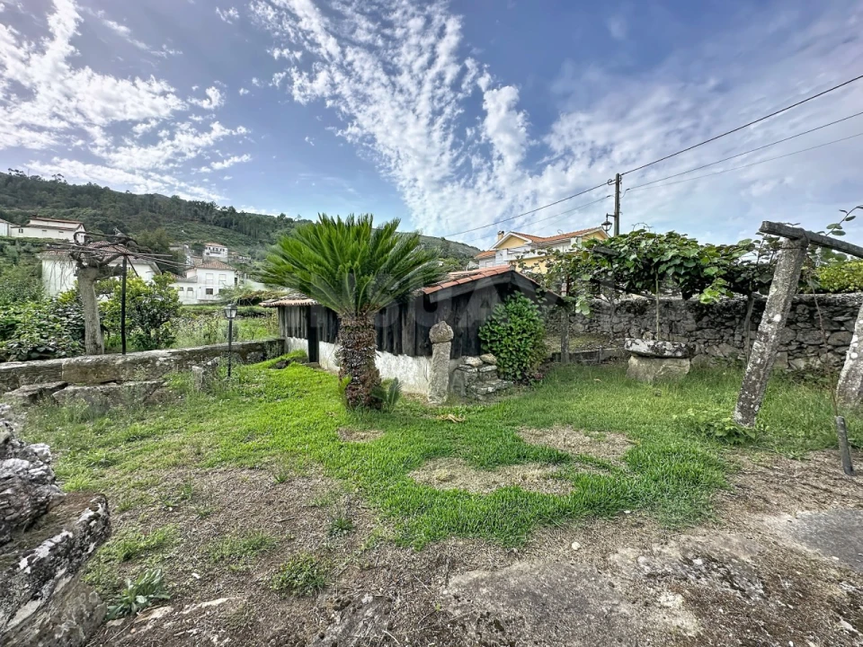 Moradia T5 para Venda em Venade e Azevedo Foto 37