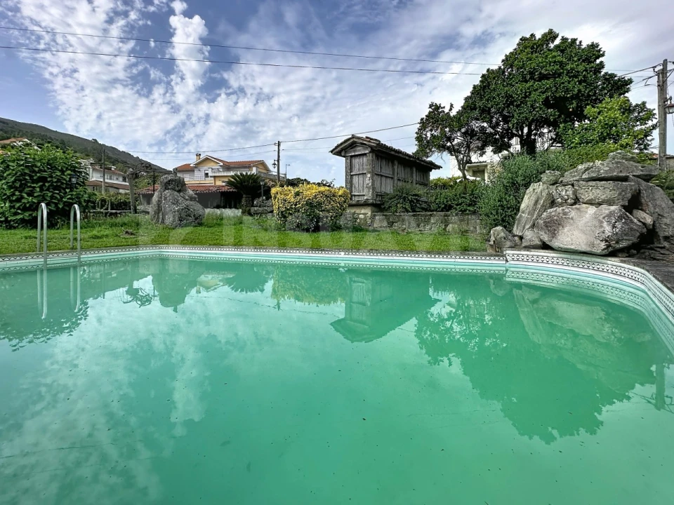 Moradia T5 para Venda em Venade e Azevedo Foto 44
