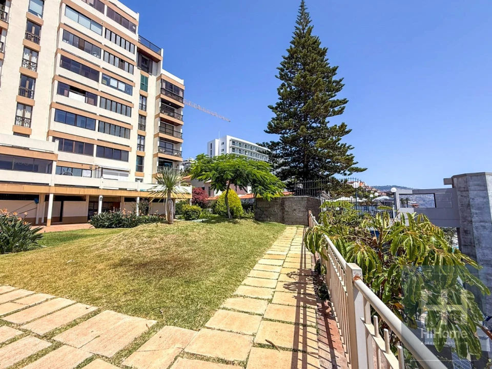 Apartamento T4 para Venda em São Martinho Foto 16