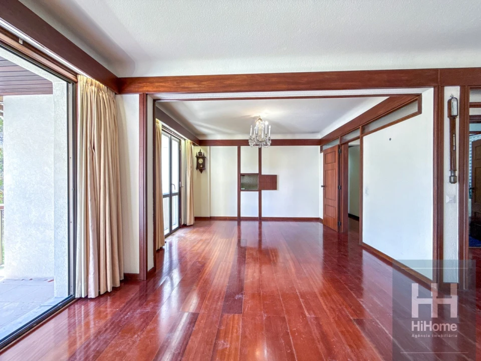 Apartamento T4 para Venda em São Martinho Foto 18
