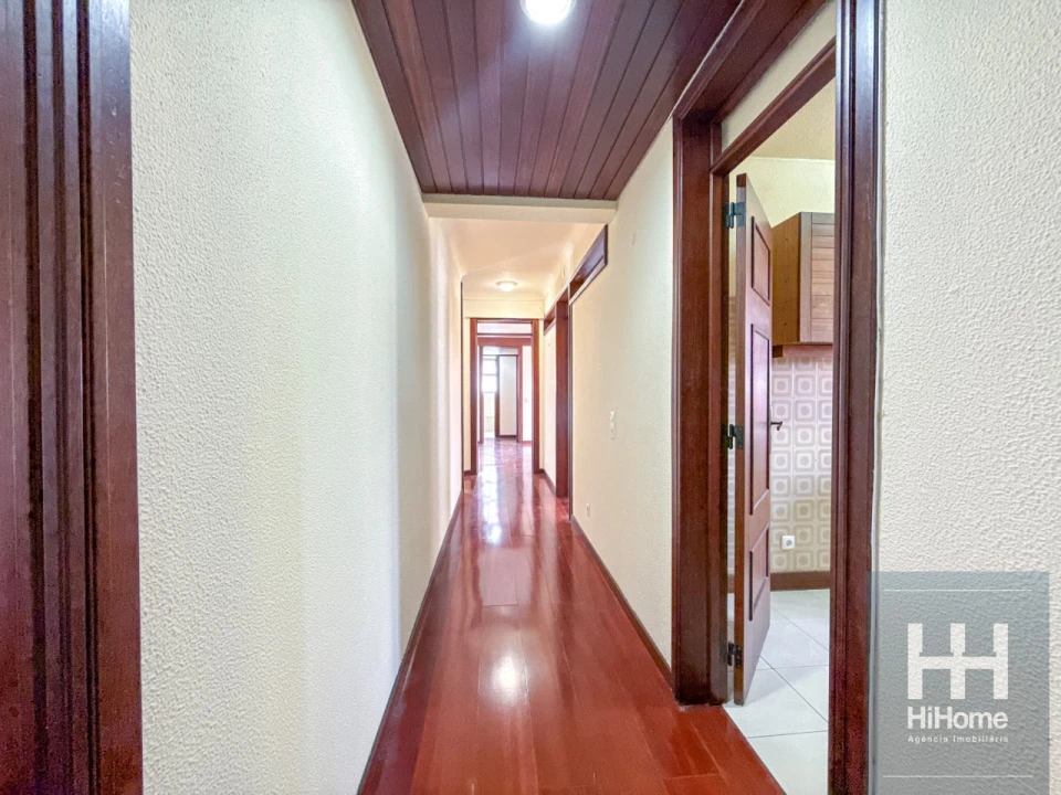 Apartamento T4 para Venda em São Martinho Foto 24