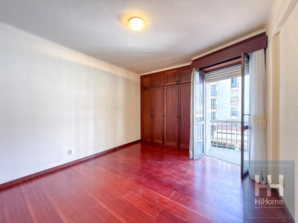 Apartamento T4 para Venda em São Martinho Foto 32
