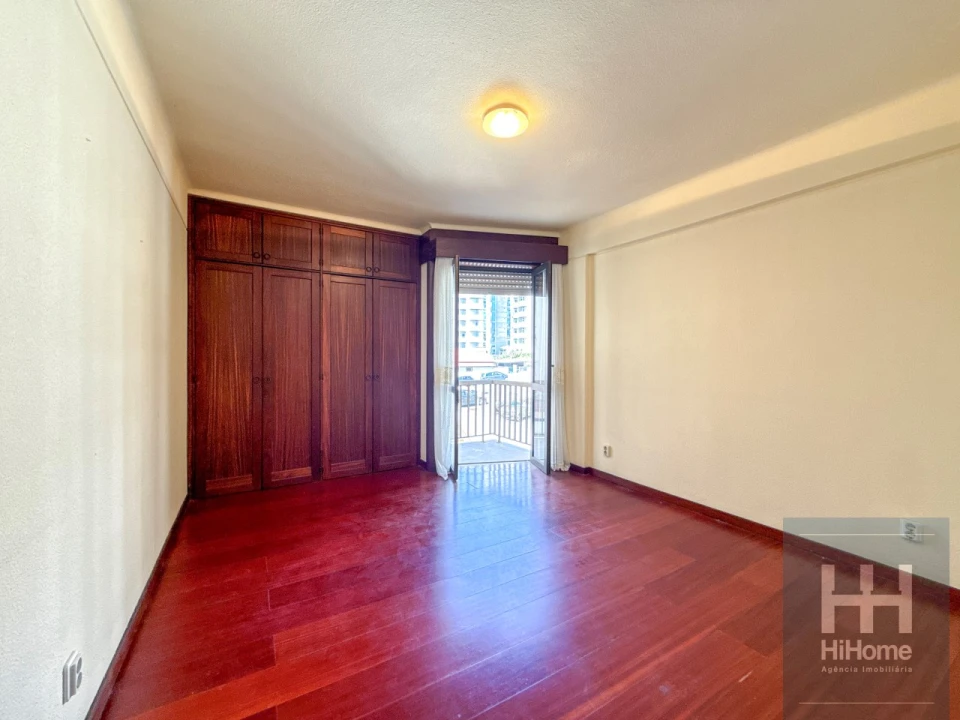 Apartamento T4 para Venda em São Martinho Foto 33