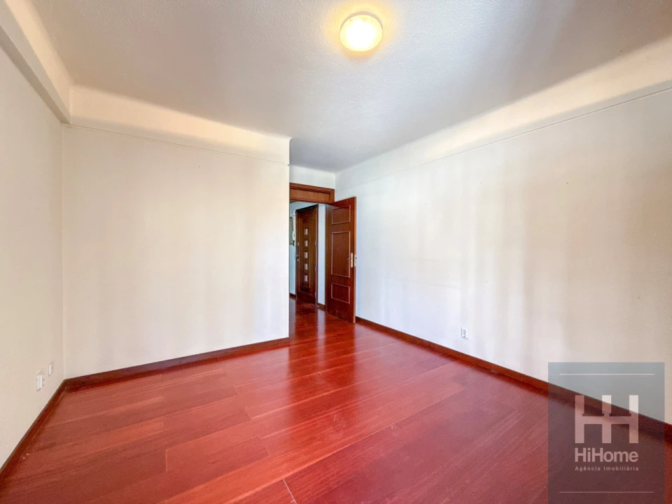 Apartamento T4 para Venda em São Martinho Foto 37