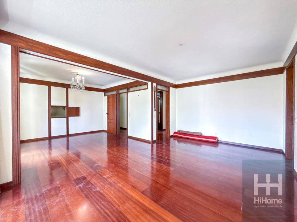 Apartamento T4 para Venda em São Martinho Foto 42