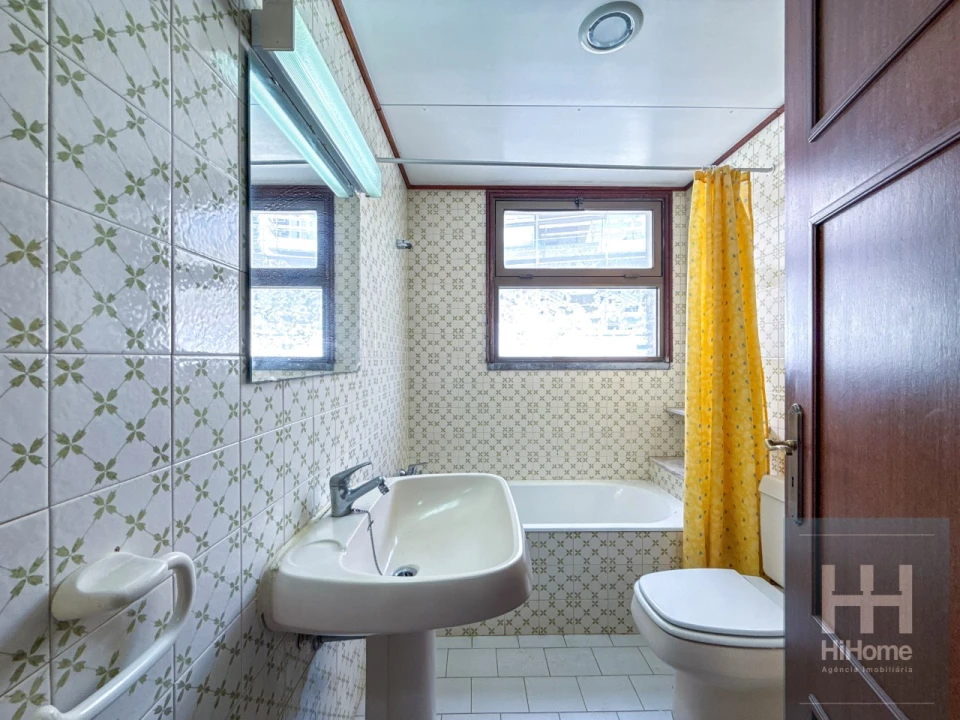 Apartamento T4 para Venda em São Martinho Foto 44