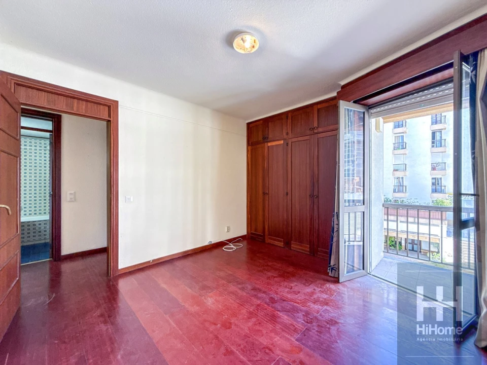 Apartamento T4 para Venda em São Martinho Foto 52