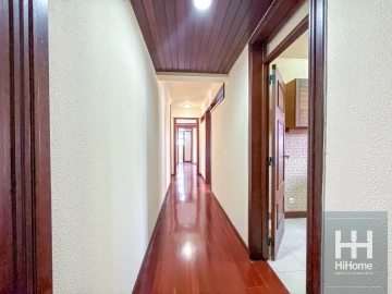 Apartamento T4 para Venda em São Martinho