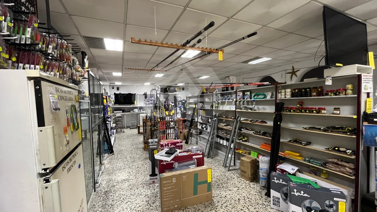 Loja para Cedência de Quotas em Póvoa de Santa Iria e Forte da Casa Foto 9