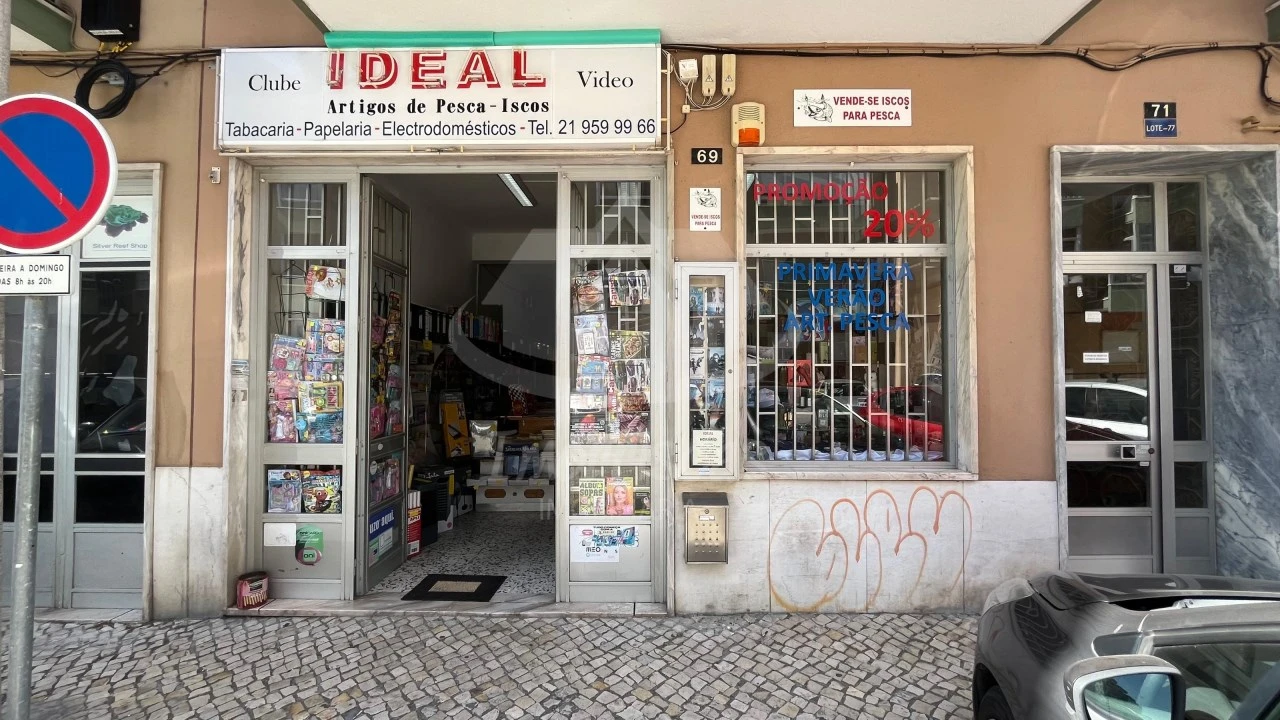 Loja para Cedência de Quotas em Póvoa de Santa Iria e Forte da Casa Foto 16