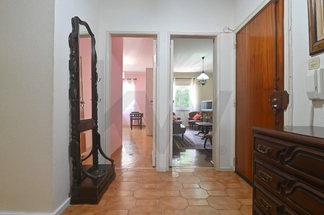 Apartamento T4 para Venda em Algueirão-Mem Martins Foto 7