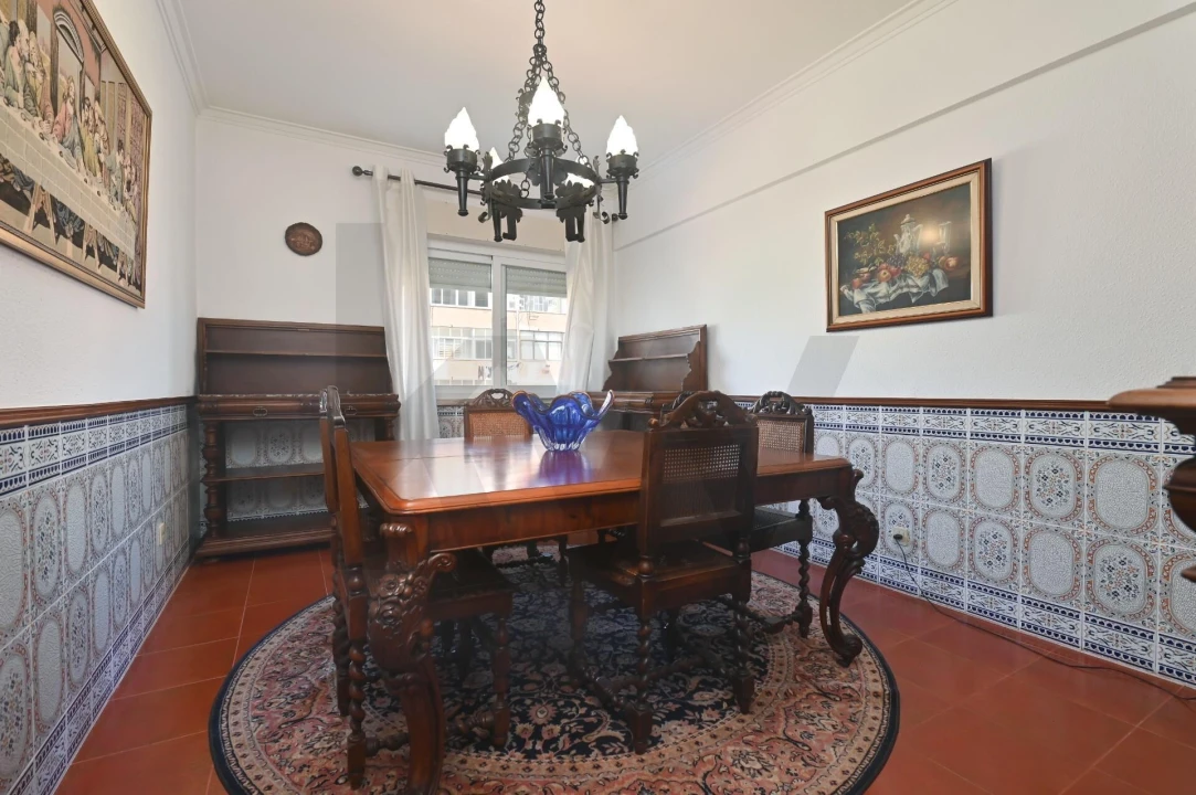Apartamento T4 para Venda em Algueirão-Mem Martins Foto 5