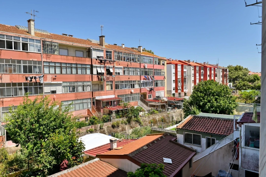 Apartamento T4 para Venda em Algueirão-Mem Martins Foto 21
