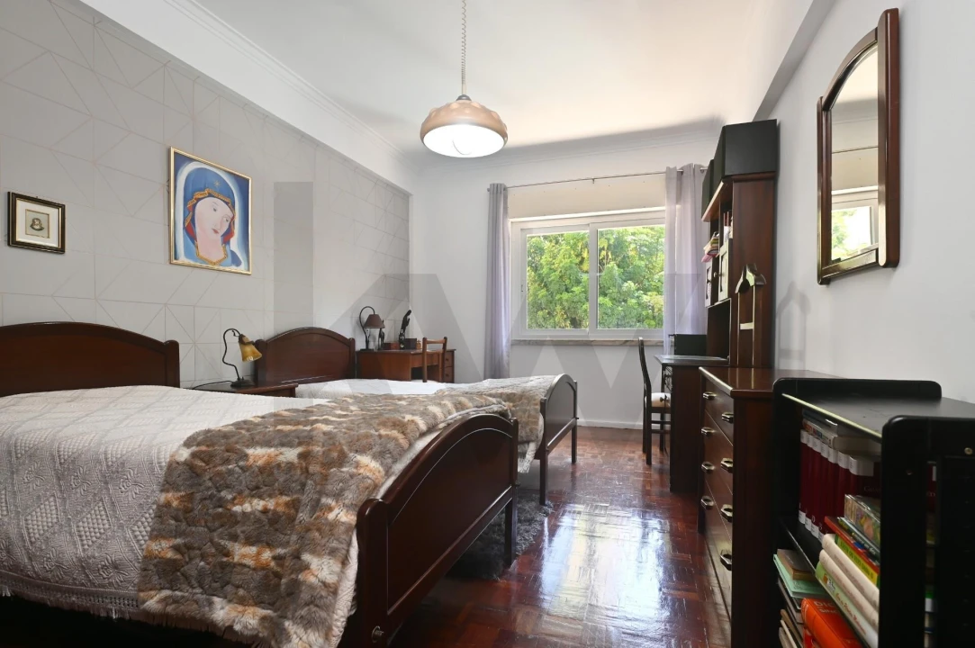 Apartamento T4 para Venda em Algueirão-Mem Martins Foto 15