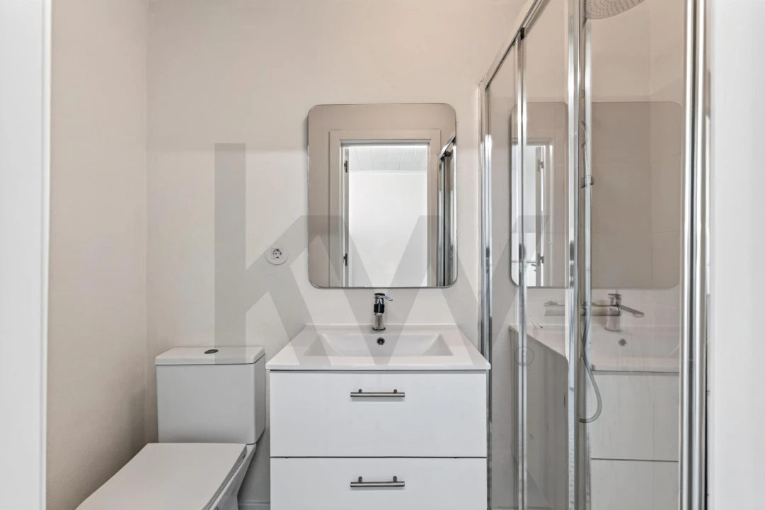 Apartamento T2 para Venda em São Vicente Foto 11