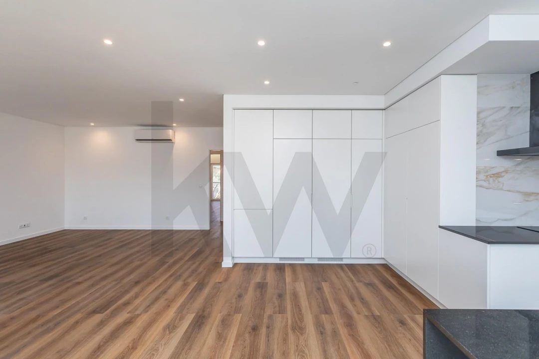 Apartamento T4 para Venda em Ramada e Caneças Foto 7