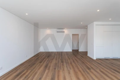Apartamento T4 para Venda em Ramada e Caneças