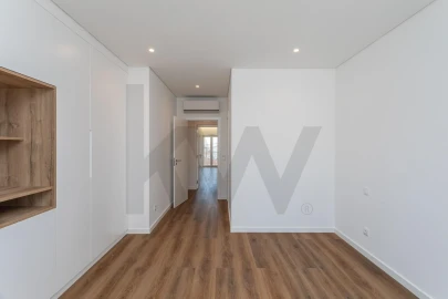 Apartamento T4 para Venda em Ramada e Caneças