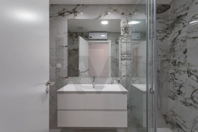 Apartamento T4 para Venda em Ramada e Caneças