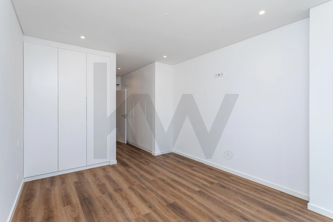 Apartamento T4 para Venda em Ramada e Caneças Foto 40
