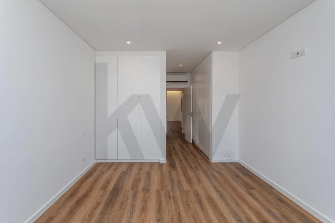 Apartamento T4 para Venda em Ramada e Caneças Foto 39