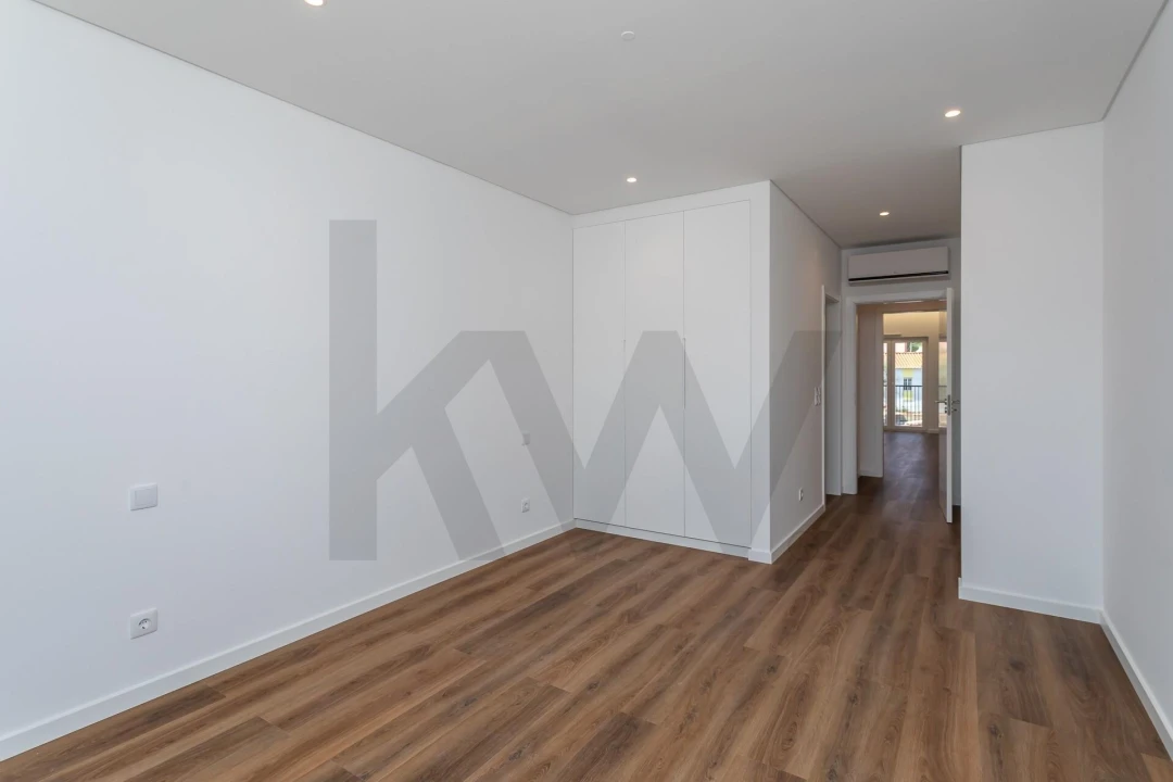 Apartamento T4 para Venda em Ramada e Caneças Foto 38