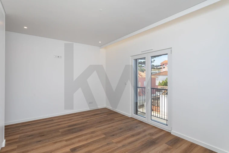 Apartamento T4 para Venda em Ramada e Caneças Foto 20