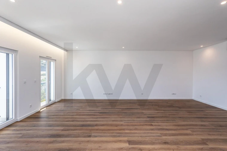 Apartamento T4 para Venda em Ramada e Caneças Foto 9