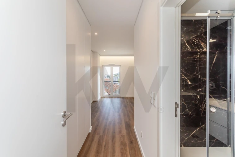 Apartamento T4 para Venda em Ramada e Caneças Foto 34