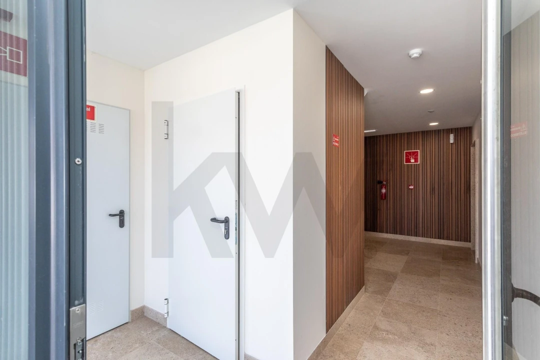 Apartamento T4 para Venda em Ramada e Caneças Foto 47