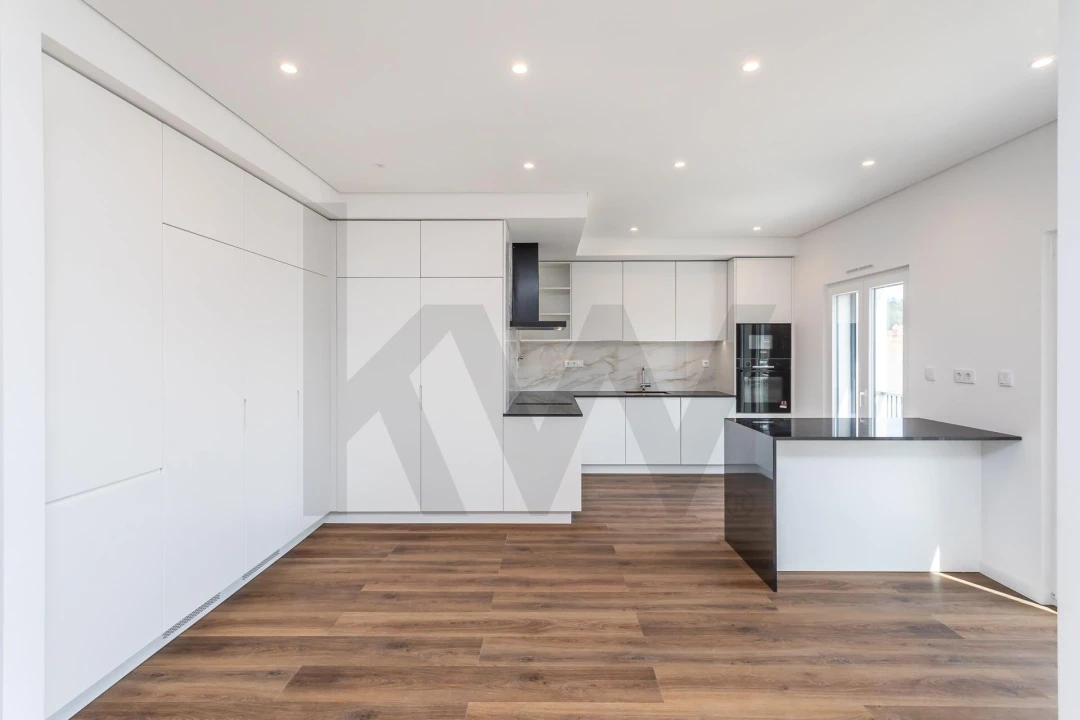 Apartamento T4 para Venda em Ramada e Caneças Foto 5