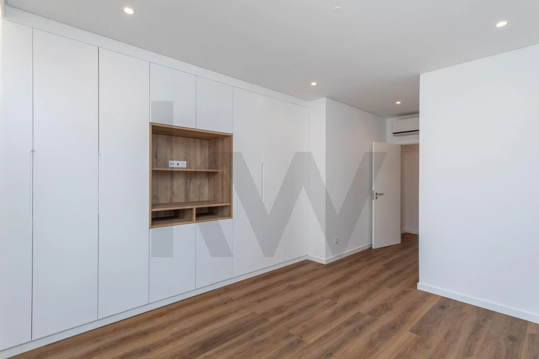 Apartamento T4 para Venda em Ramada e Caneças Foto 30