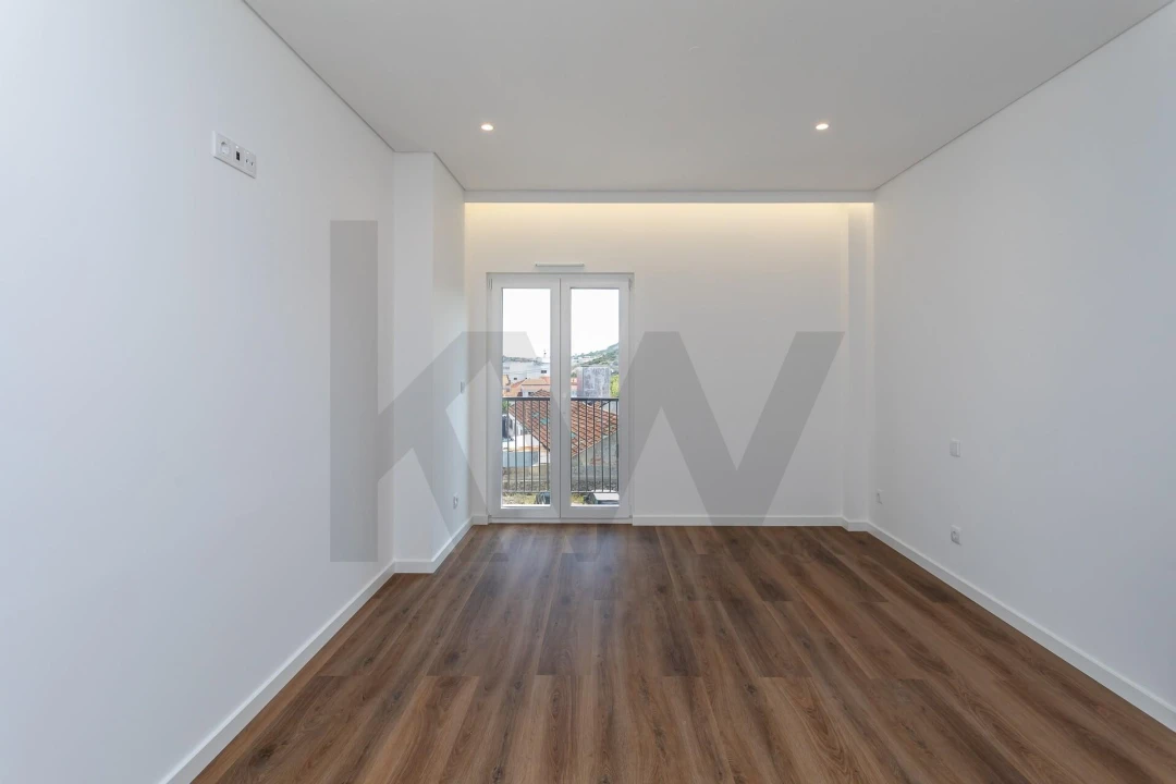 Apartamento T4 para Venda em Ramada e Caneças Foto 37