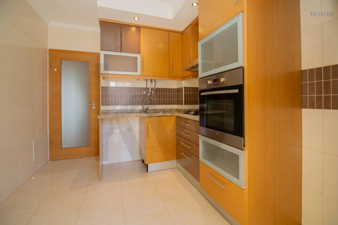 Apartamento T2 para Venda em Portimão Foto 43