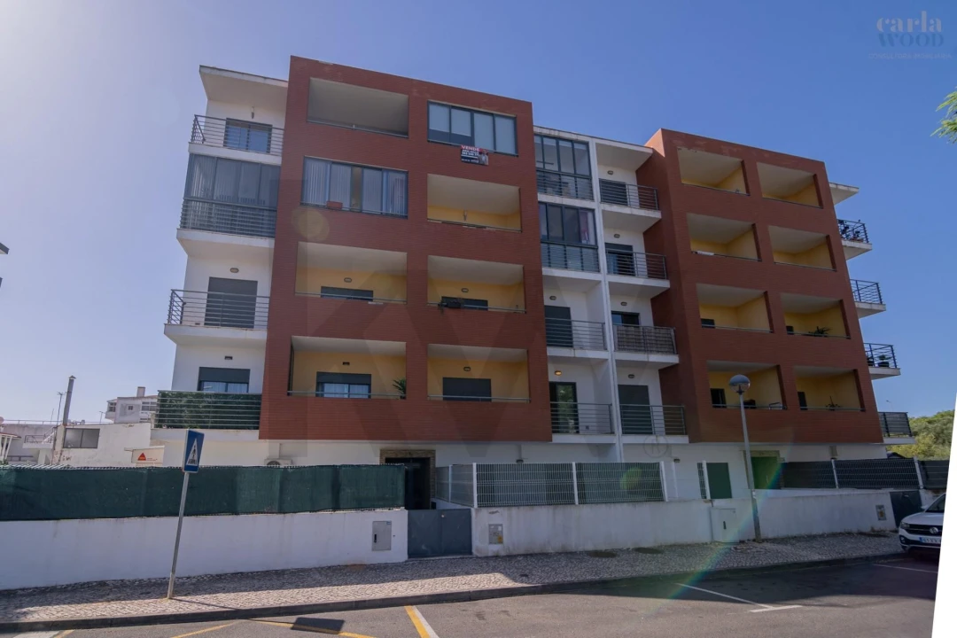 Apartamento T2 para Venda em Portimão Foto 3