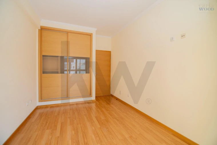 Apartamento T2 para Venda em Portimão Foto 36