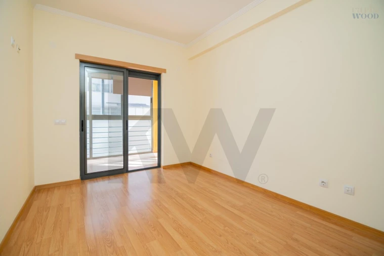Apartamento T2 para Venda em Portimão Foto 32
