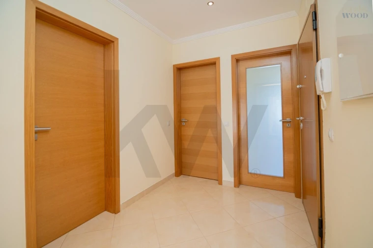 Apartamento T2 para Venda em Portimão Foto 8