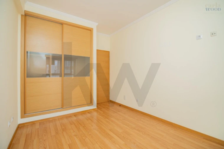 Apartamento T2 para Venda em Portimão Foto 34