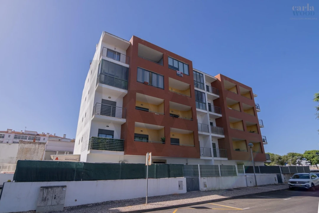 Apartamento T2 para Venda em Portimão Foto 1